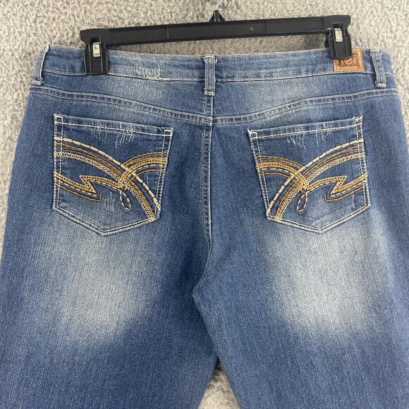 LEI Jeans Juniors 17 Long Felicia Low Rise Bootcut Embroidered Distressed Faded - Picture 11 of 13